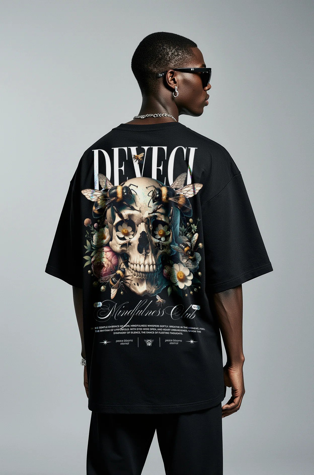 MINDFULNESS CLUB Oversized Tee - Skull & Bees